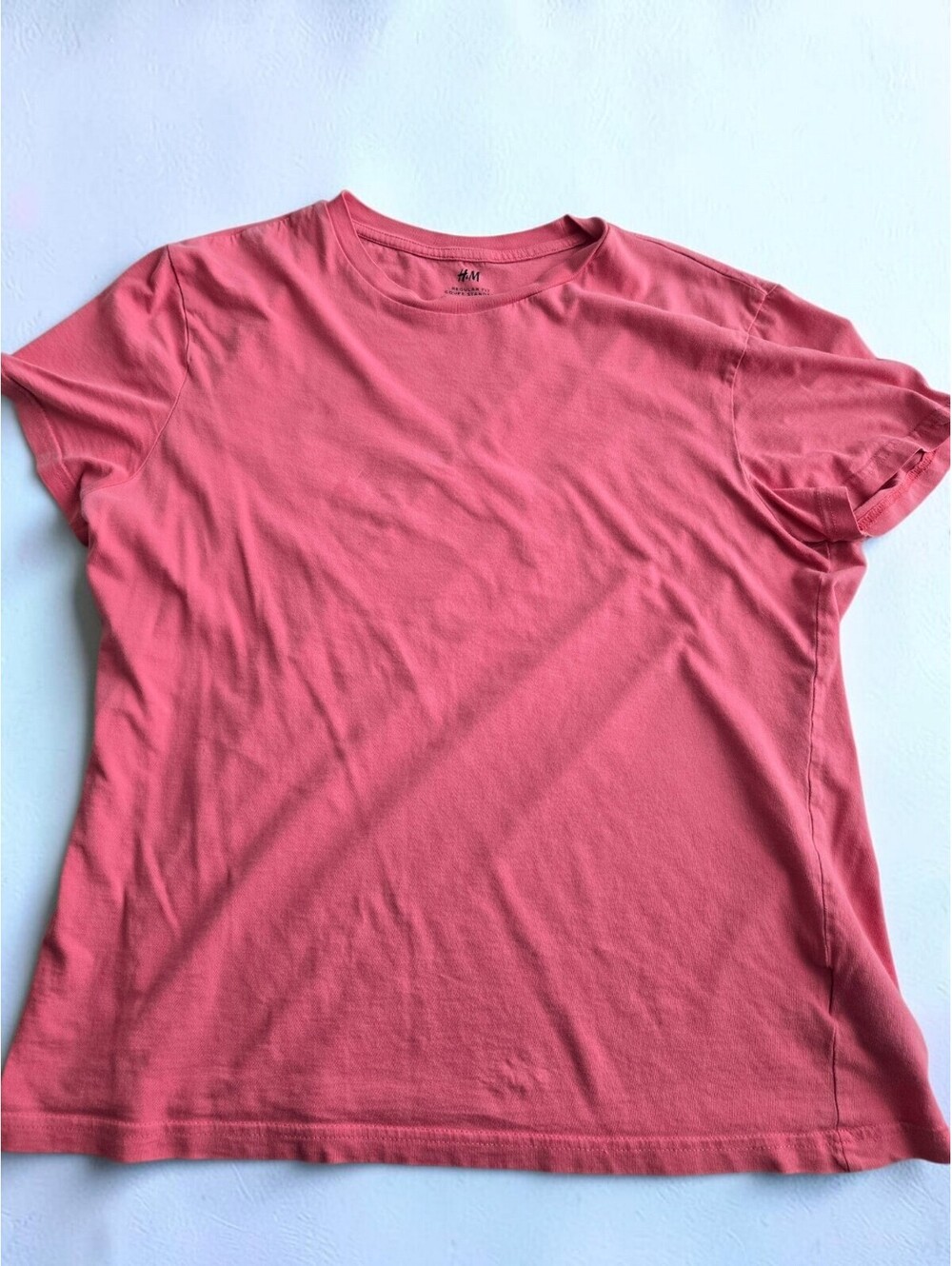 H&M pink T-shirt
